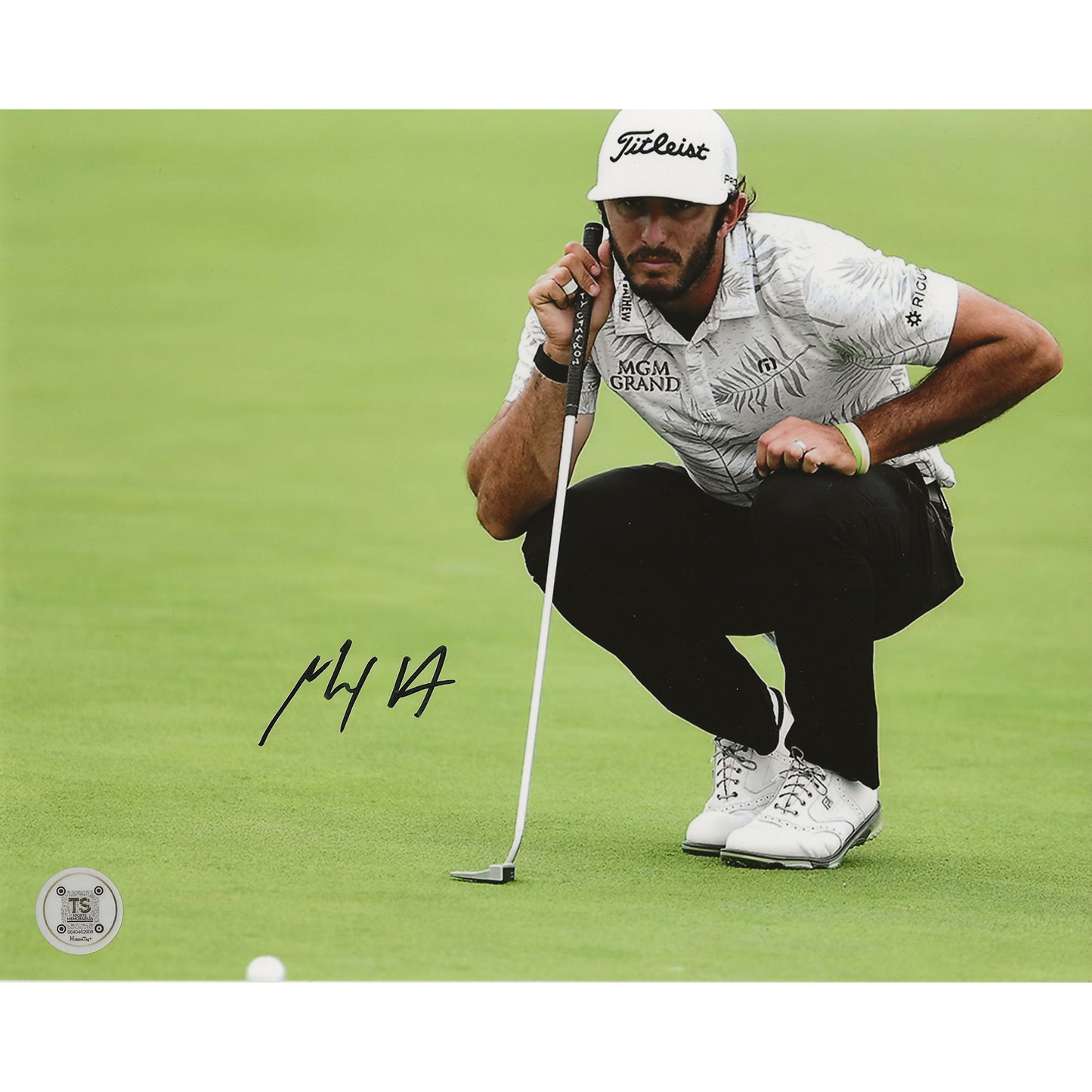 Max Homa Autographed Putting 8x10 Photo