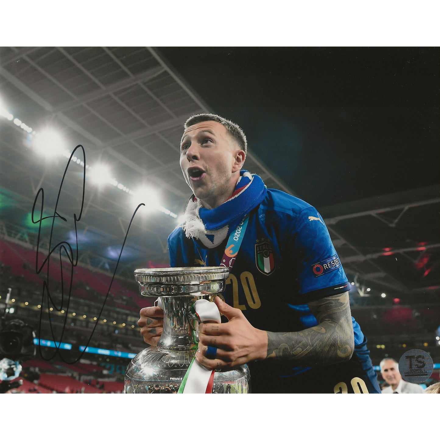 Federico Bernardeschi Autographed Italian National Soccer Team UEFA Euro 2020 Celebration 8x10 Photo